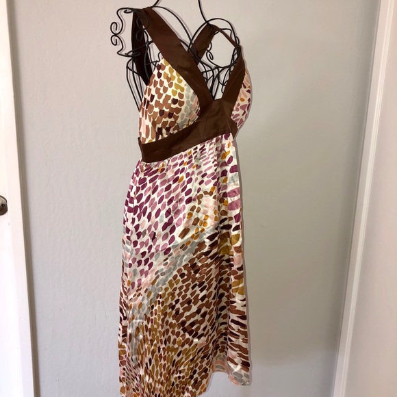 SINGLE BEAUTIFUL DRESS - Picture 2 of 2